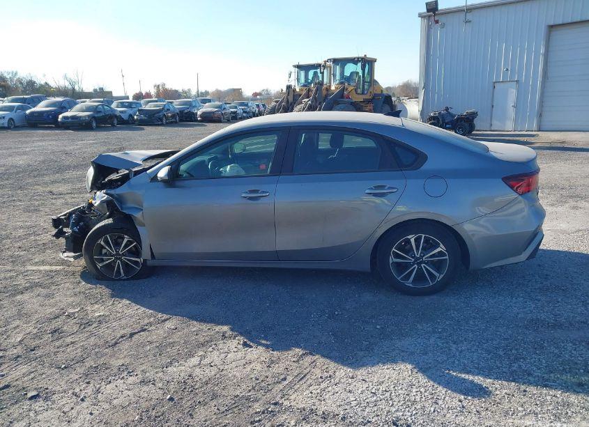 Photo 12 of 2022 Kia Forte LXS (VIN 3KPF24AD6NE466608)