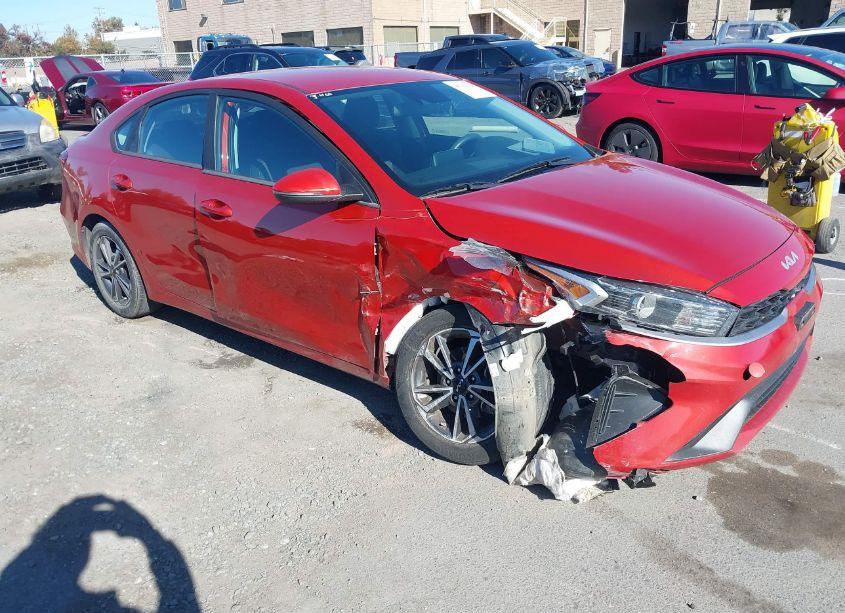 2022 Kia Forte LXS (VIN 3KPF24AD6NE474658) main photo