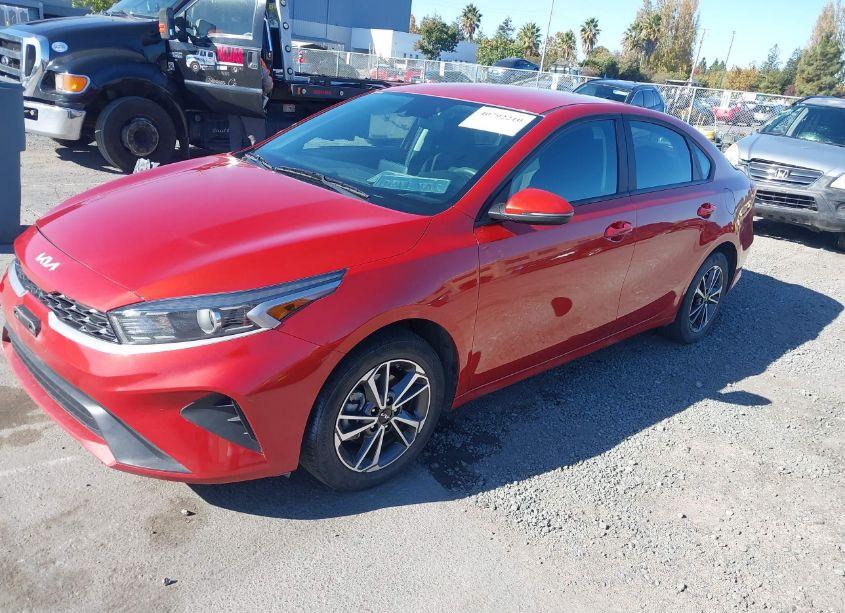 Photo 2 of 2022 Kia Forte LXS (VIN 3KPF24AD6NE474658)