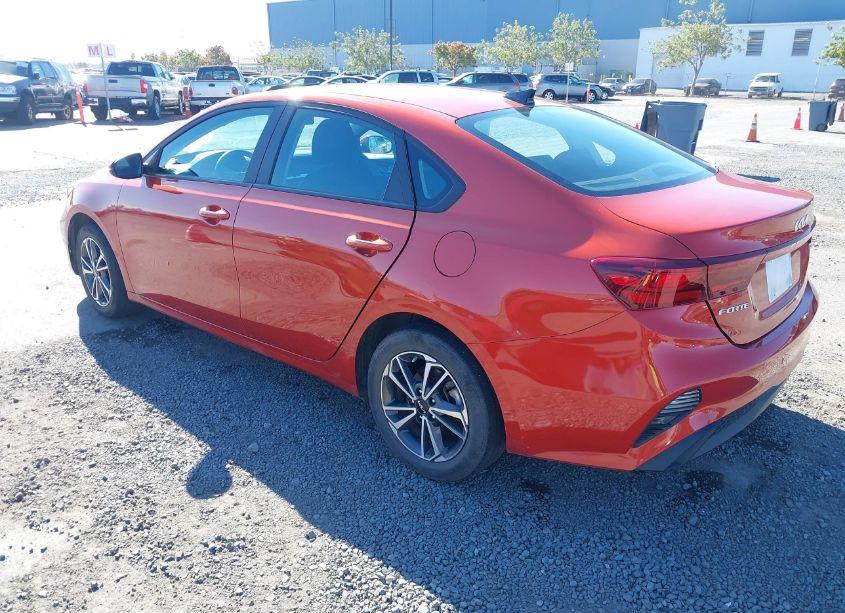 Photo 3 of 2022 Kia Forte LXS (VIN 3KPF24AD6NE474658)