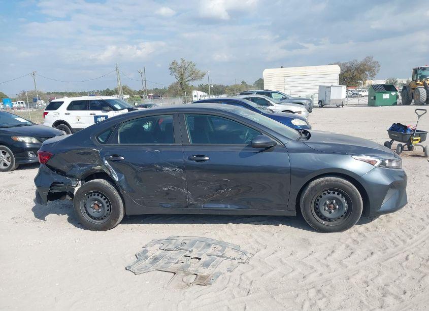 Photo 13 of 2022 Kia Forte FE (VIN 3KPF24AD6NE476149)