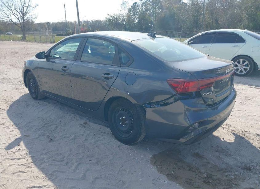 Photo 3 of 2022 Kia Forte FE (VIN 3KPF24AD6NE476149)