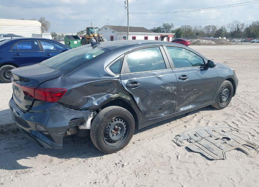 Photo 4 of 2022 Kia Forte FE (VIN 3KPF24AD6NE476149)