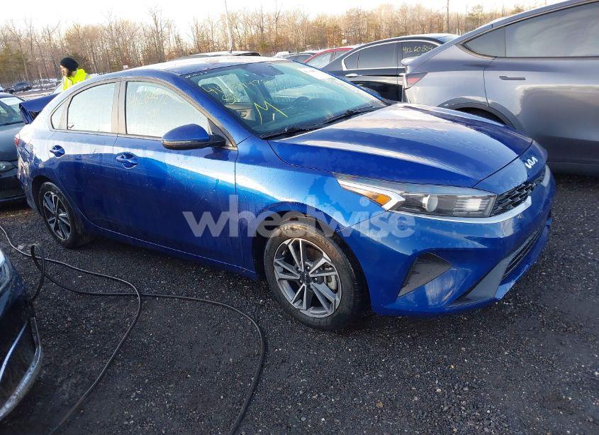 2022 Kia Forte LXS (VIN 3KPF24AD6NE482923) main photo
