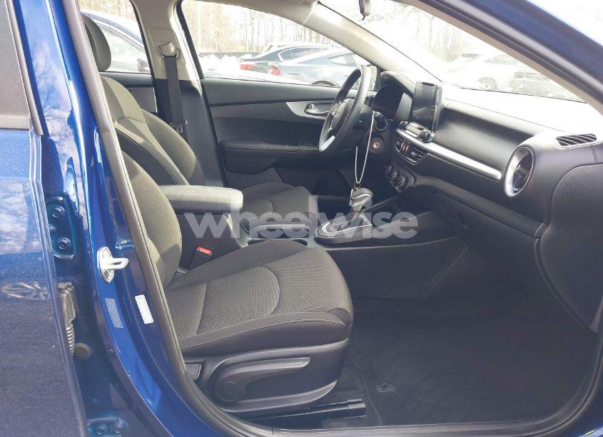 Photo 5 of 2022 Kia Forte LXS (VIN 3KPF24AD6NE482923)