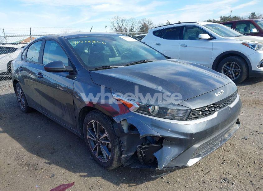 2022 Kia Forte LXS (VIN 3KPF24AD6NE483506) main photo
