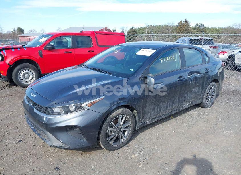 Photo 2 of 2022 Kia Forte LXS (VIN 3KPF24AD6NE483506)
