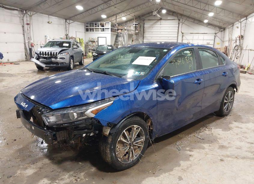 Photo 2 of 2022 Kia Forte LXS (VIN 3KPF24AD6NE499639)