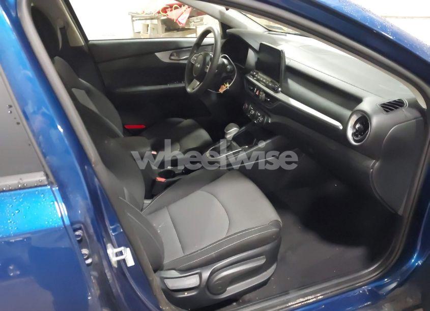 Photo 5 of 2022 Kia Forte LXS (VIN 3KPF24AD6NE499639)