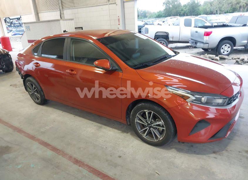 2023 Kia Forte LXS (VIN 3KPF24AD6PE524820) main photo