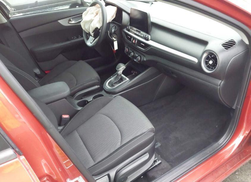 Photo 5 of 2023 Kia Forte LXS (VIN 3KPF24AD6PE527149)