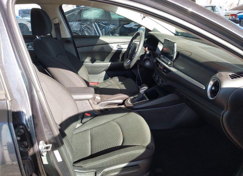 Photo 5 of 2023 Kia Forte LXS (VIN 3KPF24AD6PE528771)