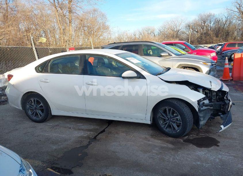 Photo 13 of 2023 Kia Forte LXS (VIN 3KPF24AD6PE566095)