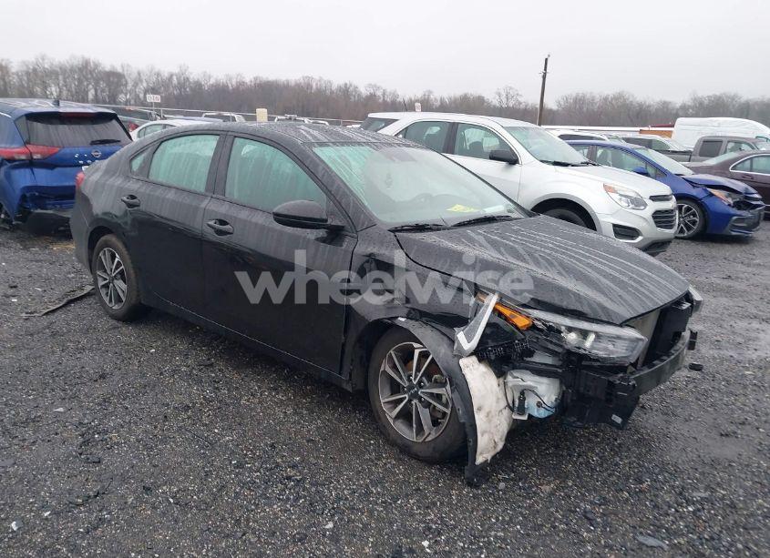 2023 Kia Forte LXS (VIN 3KPF24AD6PE576612) main photo
