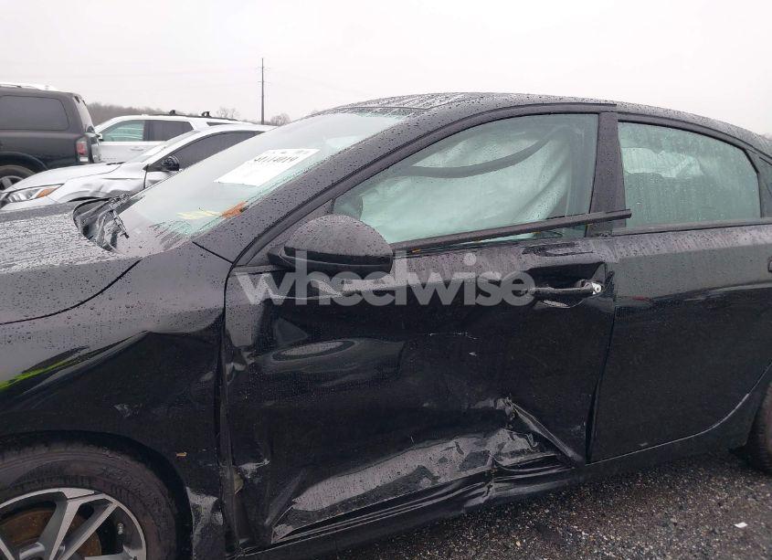 Photo 6 of 2023 Kia Forte LXS (VIN 3KPF24AD6PE576612)