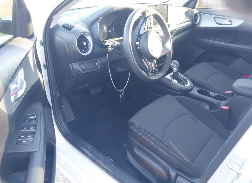 Photo 5 of 2023 Kia Forte LXS (VIN 3KPF24AD6PE579106)