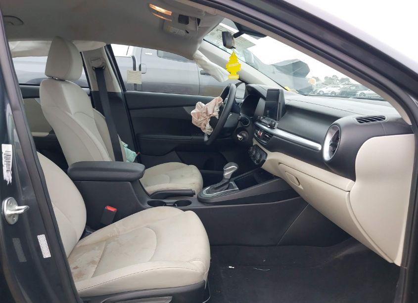 Photo 5 of 2023 Kia Forte LXS (VIN 3KPF24AD6PE580580)