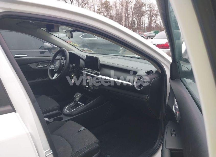 Photo 5 of 2023 Kia Forte LXS (VIN 3KPF24AD6PE616400)