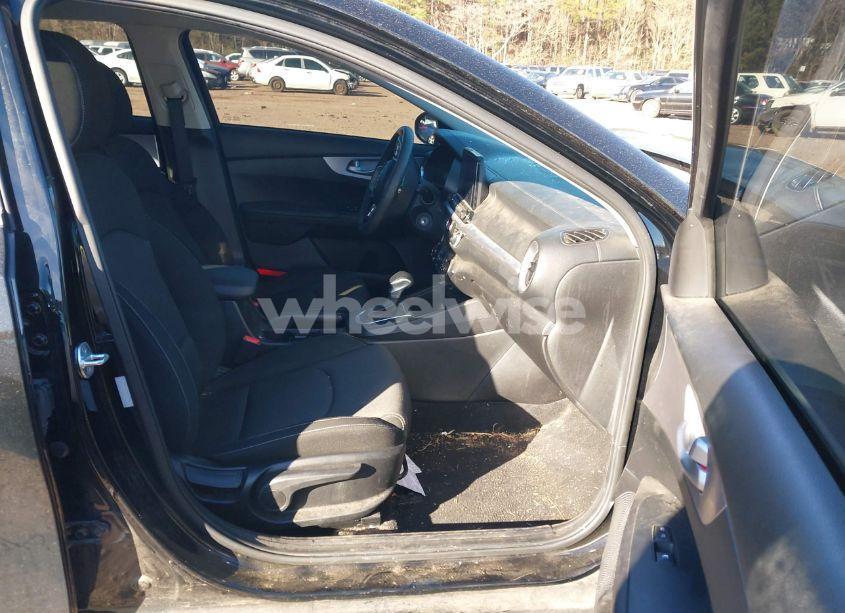 Photo 5 of 2023 Kia Forte LX (VIN 3KPF24AD6PE654676)