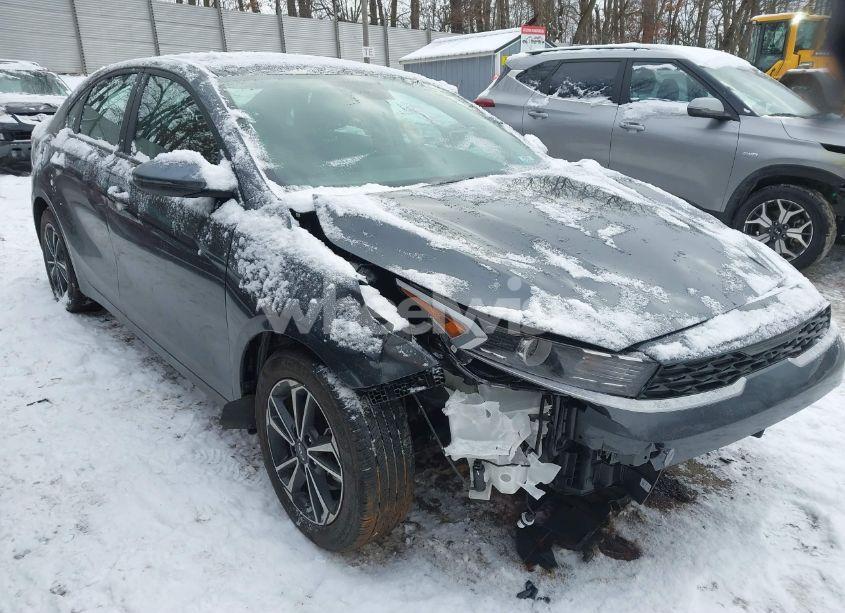 2024 Kia Forte LXS (VIN 3KPF24AD6RE696932) main photo