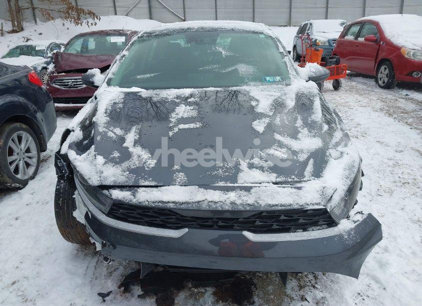 Photo 12 of 2024 Kia Forte LXS (VIN 3KPF24AD6RE696932)