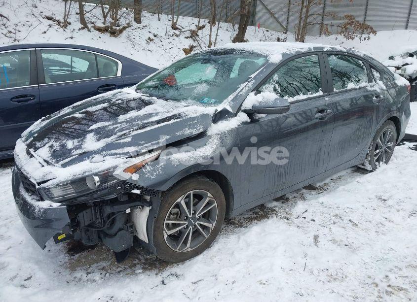 Photo 2 of 2024 Kia Forte LXS (VIN 3KPF24AD6RE696932)