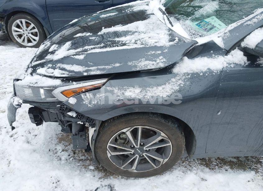 Photo 6 of 2024 Kia Forte LXS (VIN 3KPF24AD6RE696932)