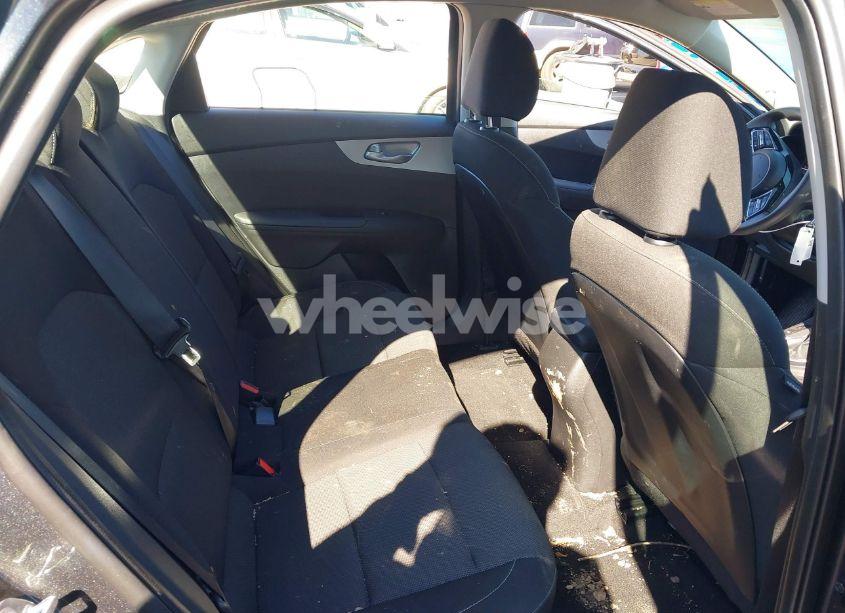 Photo 8 of 2024 Kia Forte LXS (VIN 3KPF24AD6RE698695)