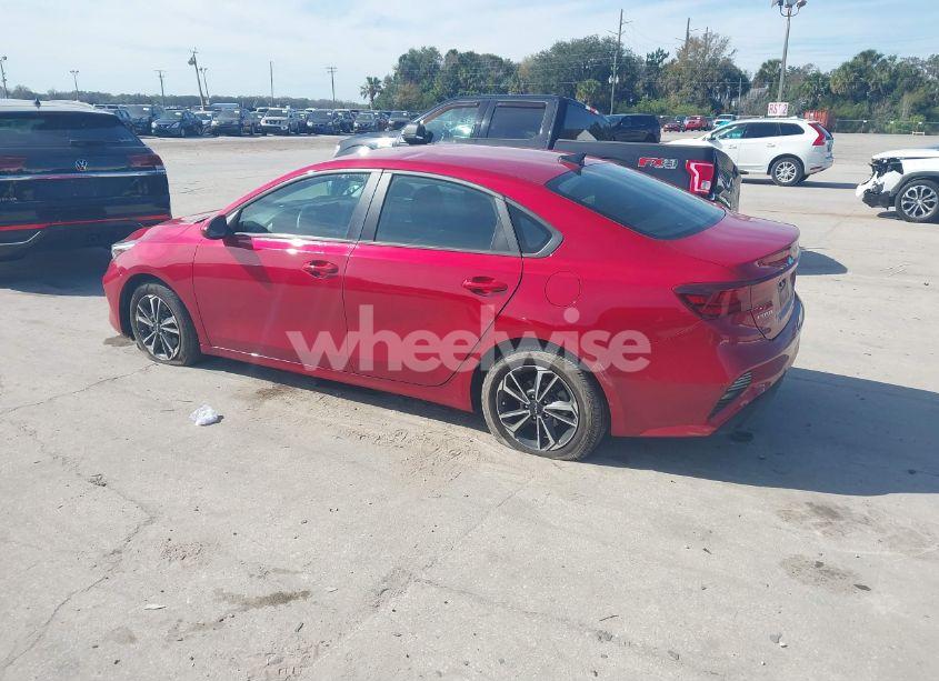 Photo 3 of 2024 Kia Forte LXS (VIN 3KPF24AD6RE716807)