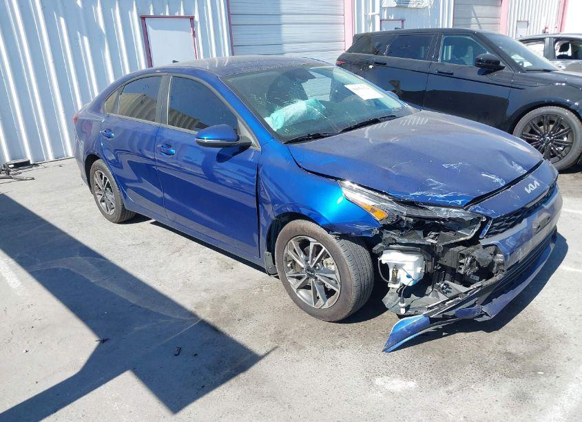 2024 Kia Forte LXS (VIN 3KPF24AD6RE717729) main photo