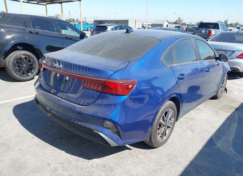 Photo 4 of 2024 Kia Forte LXS (VIN 3KPF24AD6RE717729)