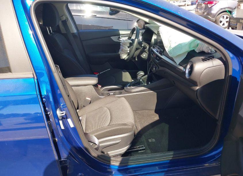 Photo 5 of 2024 Kia Forte LXS (VIN 3KPF24AD6RE717729)