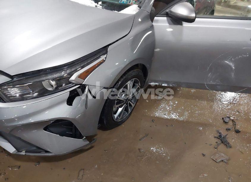 Photo 6 of 2024 Kia Forte LXS (VIN 3KPF24AD6RE744008)