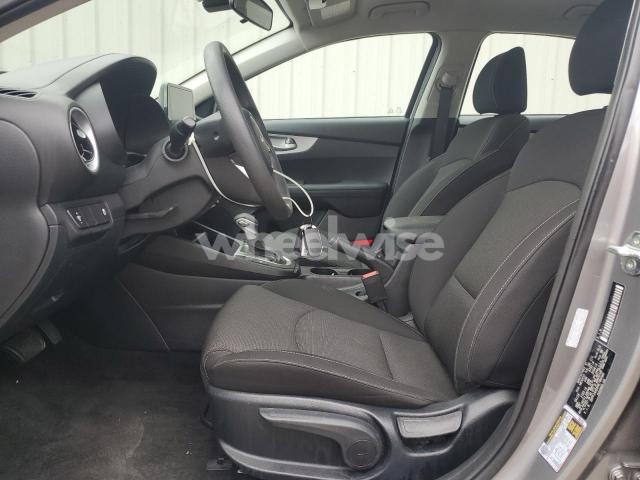 Photo 11 of 2024 KIA FORTE LX (VIN 3KPF24AD6RE786940)