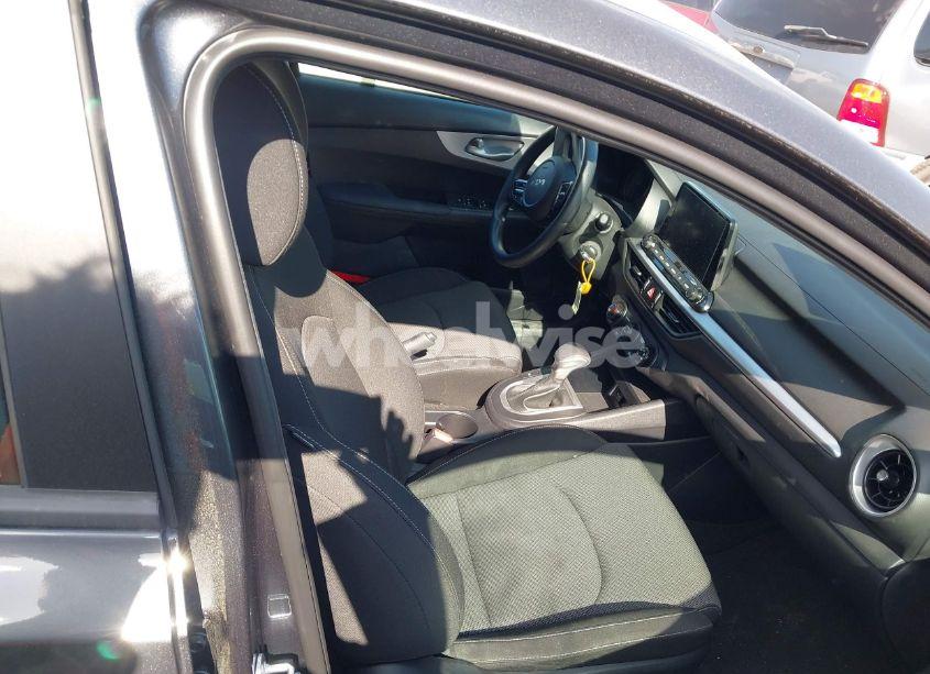 Photo 5 of 2024 Kia Forte LXS (VIN 3KPF24AD6RE788154)