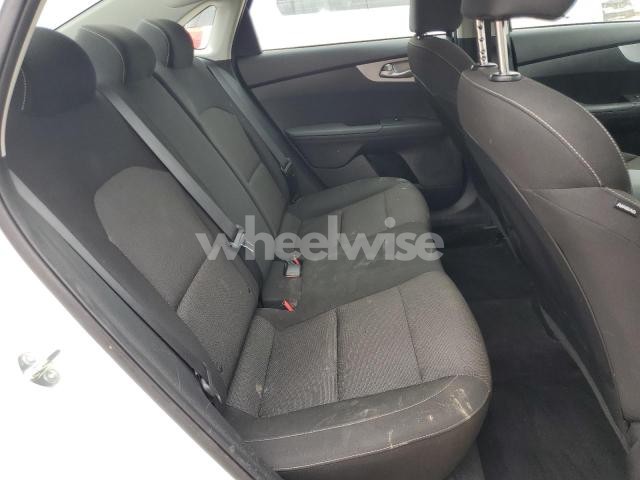 Photo 4 of 2024 KIA FORTE LX (VIN 3KPF24AD6RE789370)