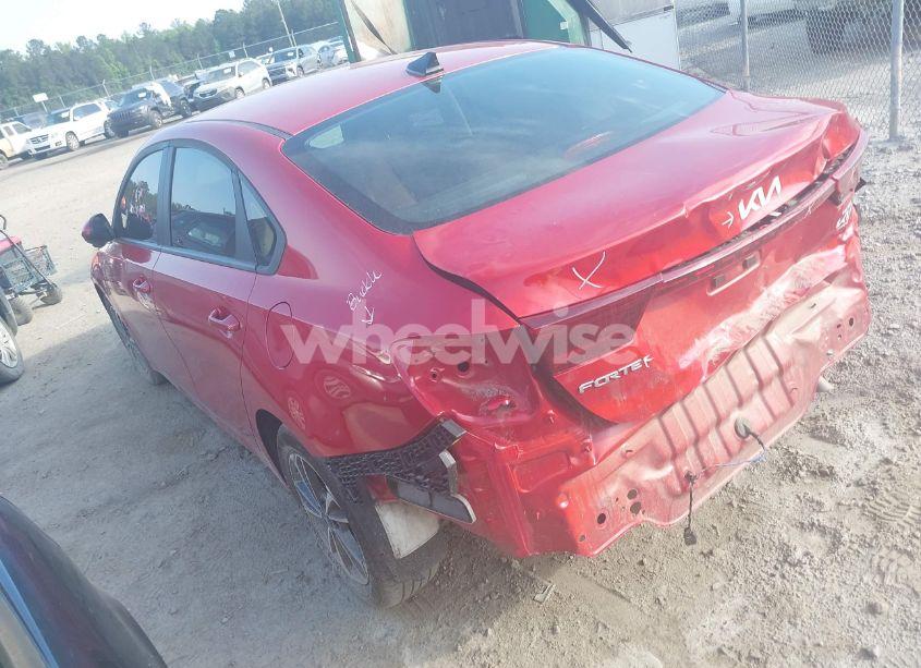 Photo 3 of 2024 Kia Forte LXS (VIN 3KPF24AD6RE789580)