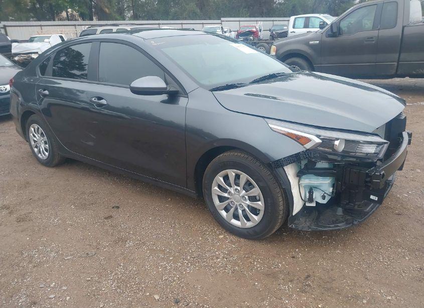 2024 Kia Forte LX (VIN 3KPF24AD6RE806183) main photo