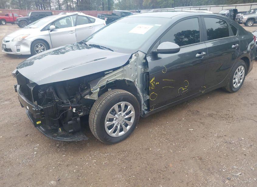 Photo 2 of 2024 Kia Forte LX (VIN 3KPF24AD6RE806183)