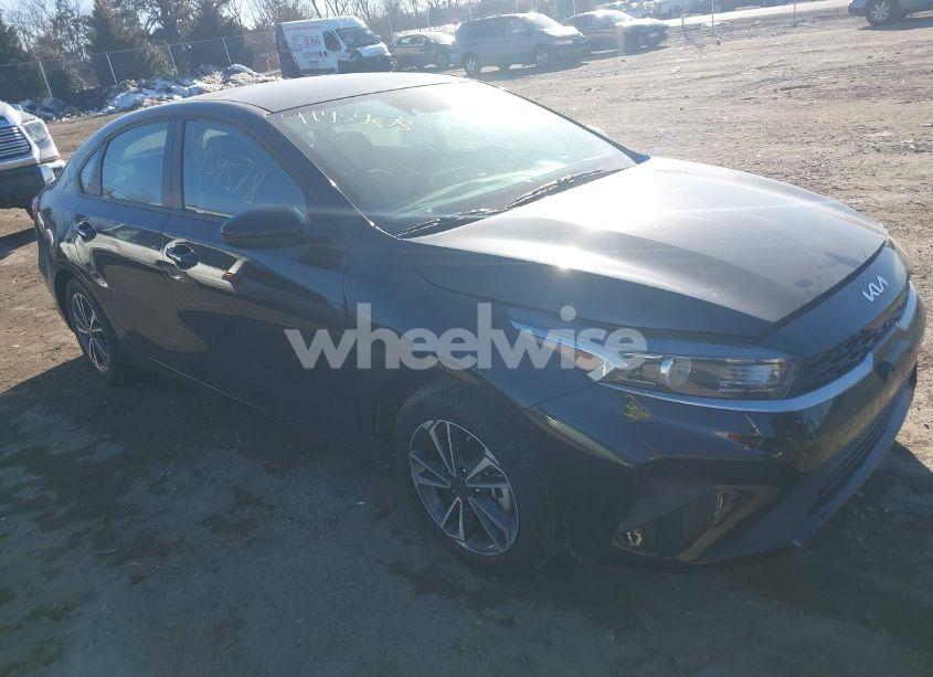 2024 Kia Forte LXS (VIN 3KPF24AD6RE806846) main photo
