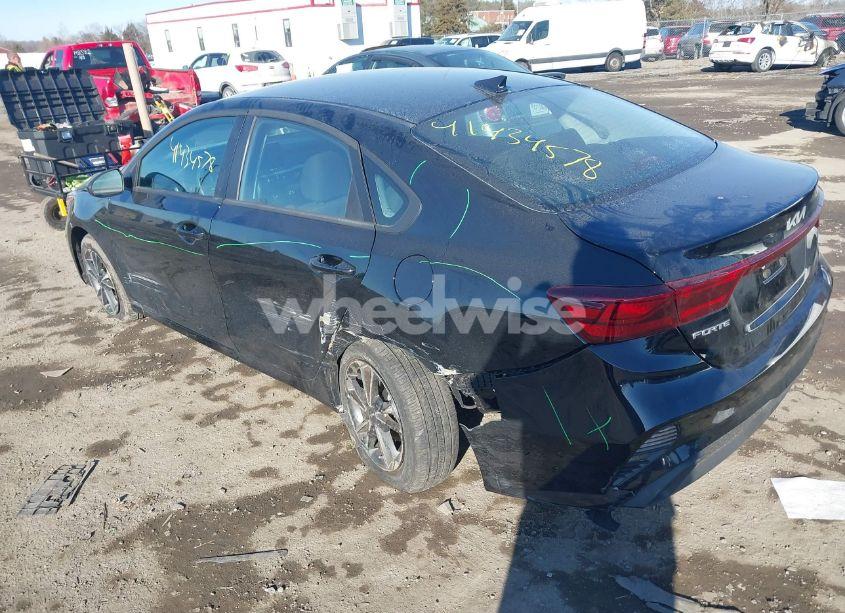 Photo 3 of 2024 Kia Forte LXS (VIN 3KPF24AD6RE806846)
