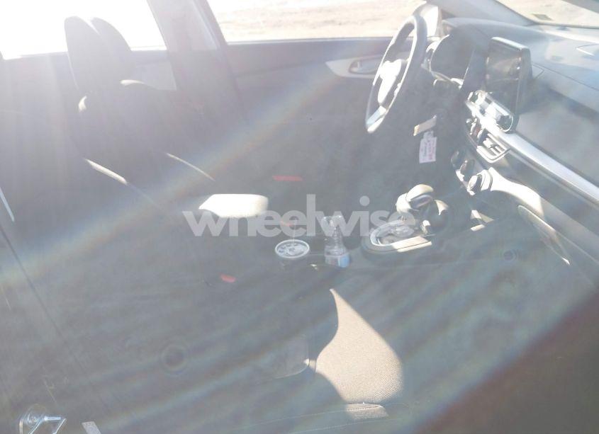 Photo 5 of 2024 Kia Forte LXS (VIN 3KPF24AD6RE806846)