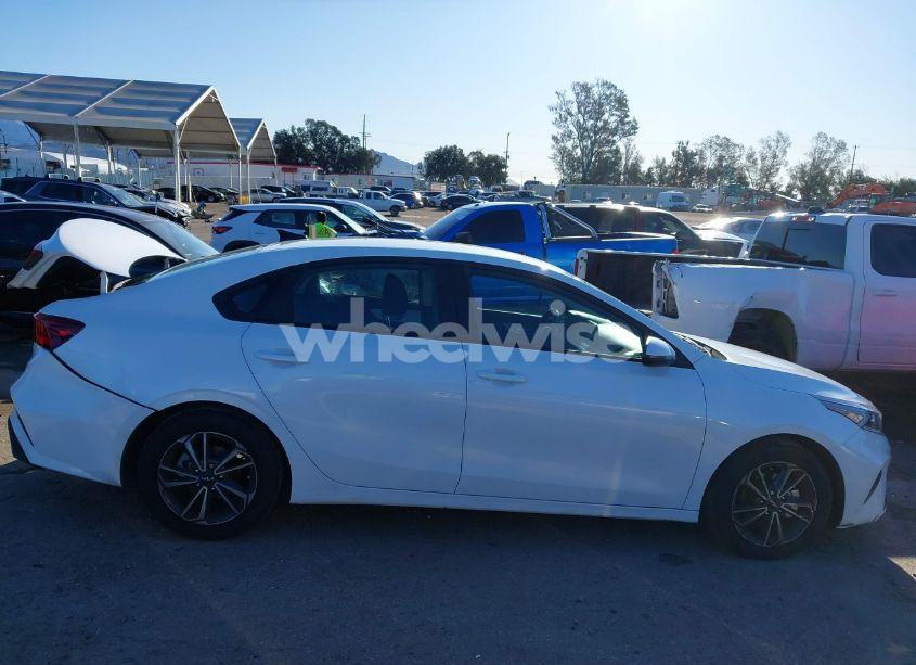 Photo 13 of 2024 Kia Forte LXS (VIN 3KPF24AD6RE837112)