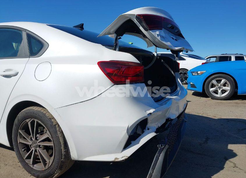 Photo 6 of 2024 Kia Forte LXS (VIN 3KPF24AD6RE837112)