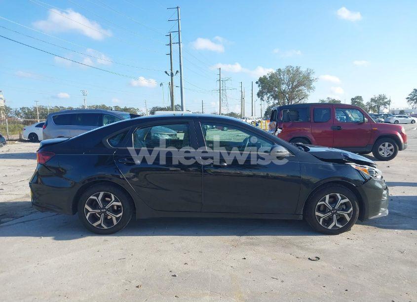 Photo 13 of 2019 Kia Forte LXS (VIN 3KPF24AD7KE014842)