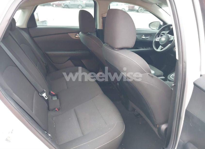 Photo 8 of 2019 Kia Forte LXS (VIN 3KPF24AD7KE040180)