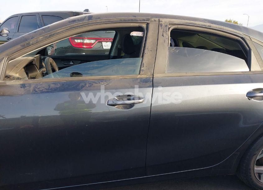 Photo 13 of 2019 Kia Forte LXS (VIN 3KPF24AD7KE090139)