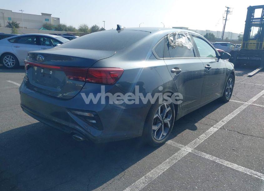 Photo 4 of 2019 Kia Forte LXS (VIN 3KPF24AD7KE090139)