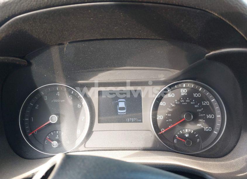 Photo 7 of 2019 Kia Forte LXS (VIN 3KPF24AD7KE090139)