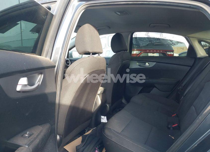 Photo 8 of 2019 Kia Forte LXS (VIN 3KPF24AD7KE090139)